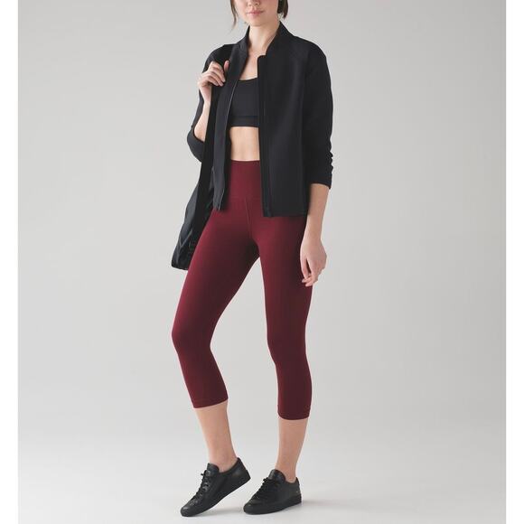 Lululemon Activewear Invigorate  Raceback Black Sport Athletic Bra Size 6 - Picture 3 of 10